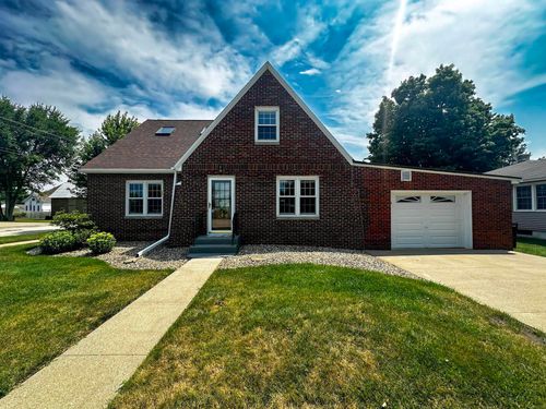 190 Ne 1st Street, New Albin, IA, 52160 | Card Image
