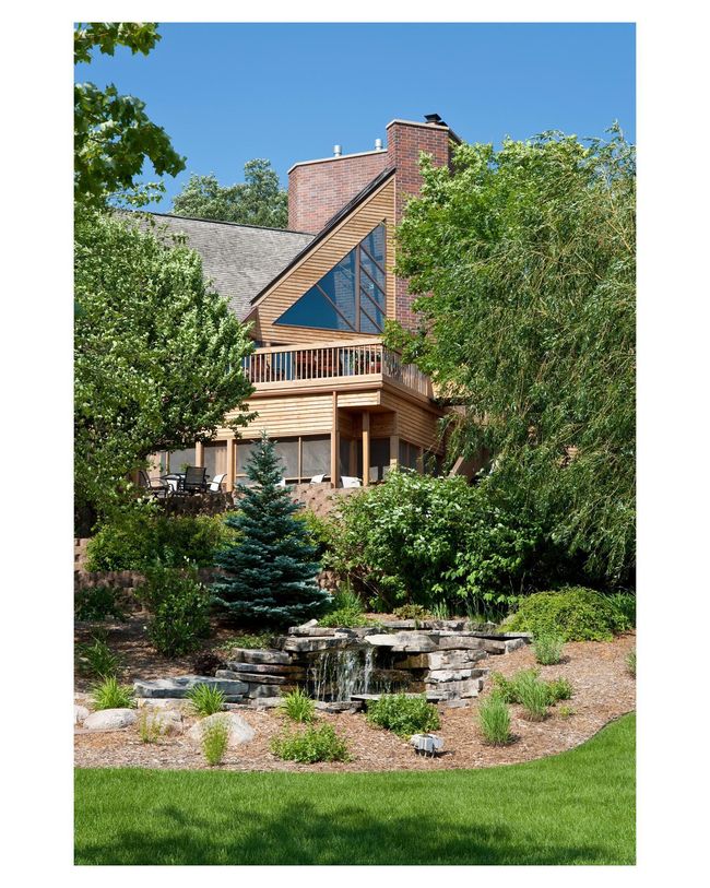 Enjoying the waterfall from the lake looking up at the Mary Hill Lodge | Image 24