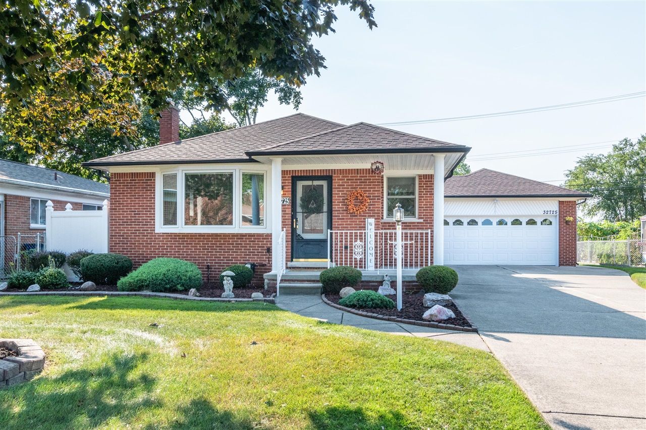 Ruehle Ave, Warren, MI 48093