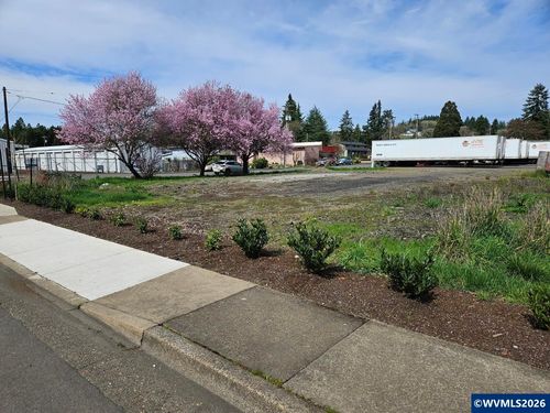 815 Applegate St, Philomath, OR, 97370-2045 | Card Image
