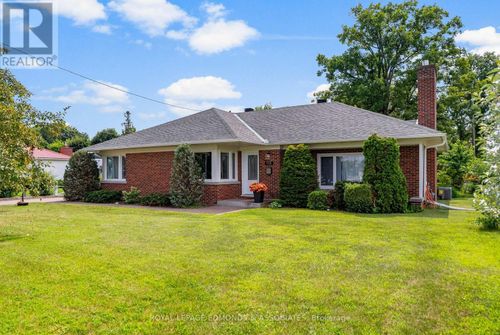 1212 Pembroke St E, Pembroke, ON, K8A7R9 | Card Image