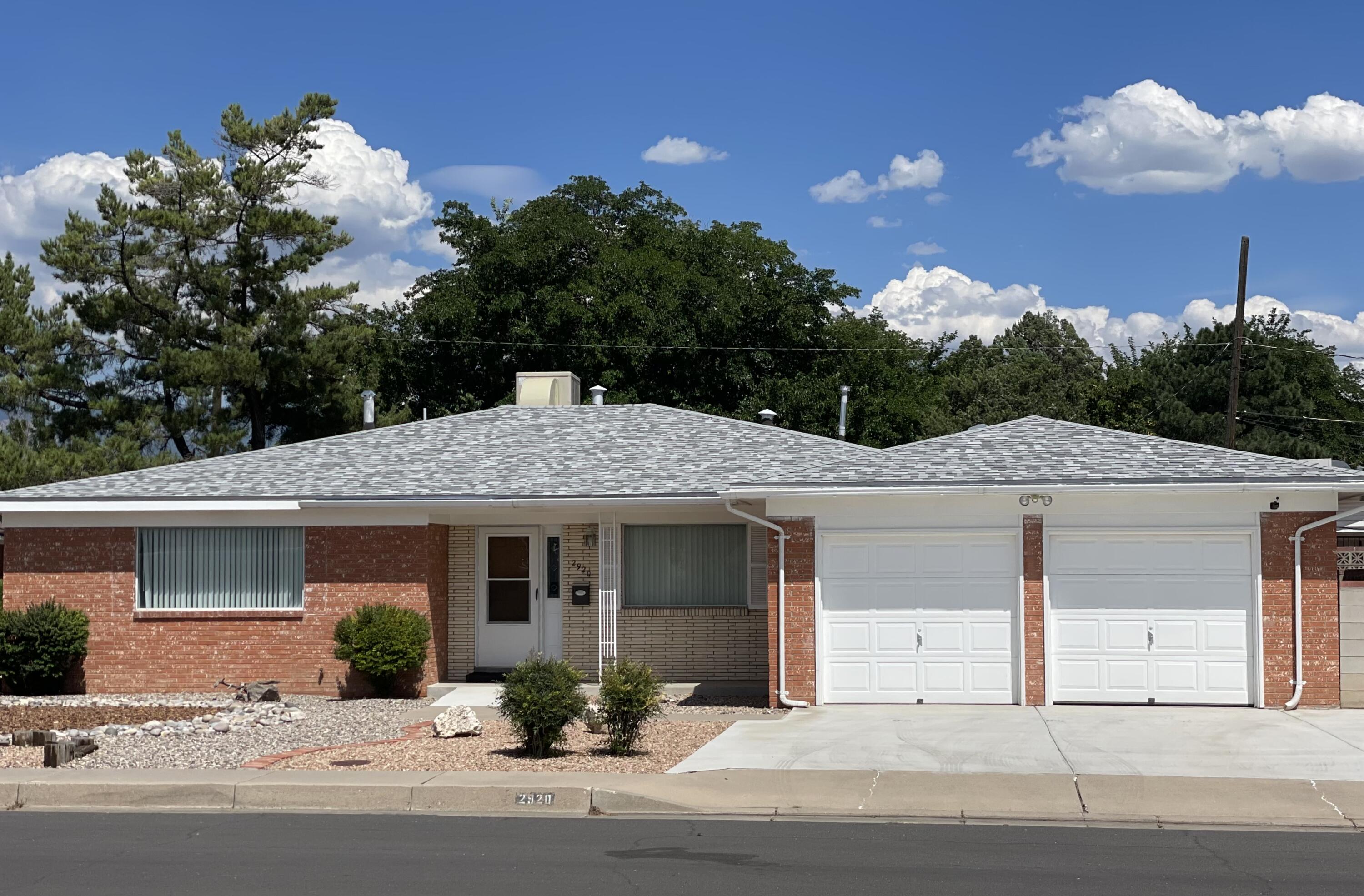 Alcazar St, Albuquerque, NM 87110