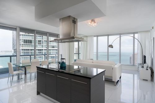 4110-485 Brickell Ave, Miami, FL, 33131-2759 | Card Image