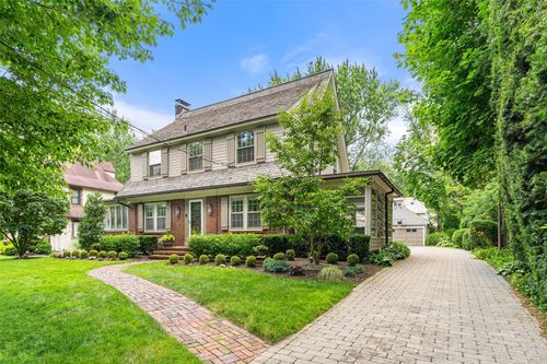 7 Murchison Pl, White Plains, NY, 10605-3517 | Card Image