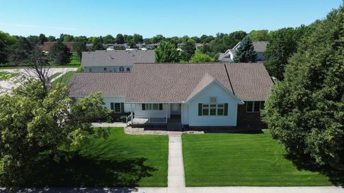 2305 Saint Andrews Dr, Columbus, NE, 68601-8199 | Card Image