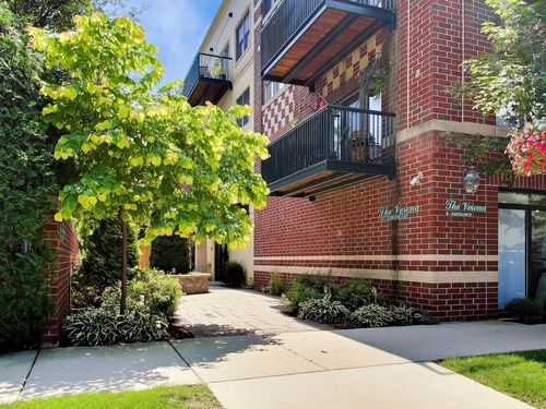 2i-1107 Greenleaf Ave, Wilmette, IL, 60091-2781 | Card Image