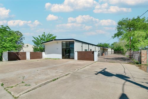 3115 Sabine St, Forest Hill, TX, 76119-5932 | Card Image