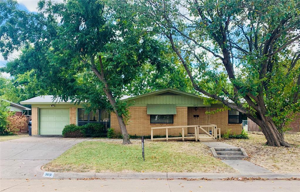 Spurgeon St, Fort Worth, TX 76133