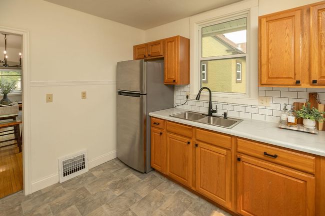 Kitchen | Image 10