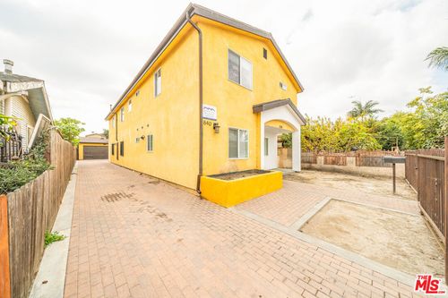 838-838 E 80th Street, Los Angeles, CA, 90001 | Card Image