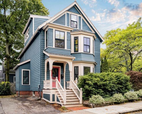 20 Chapel St, Somerville, MA, 02144-1902 | Card Image