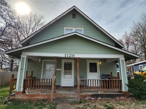 1126 S Pearl St, Independence, MO, 64050-4534 | Card Image