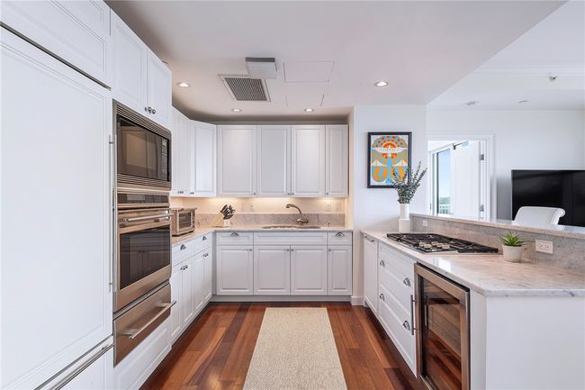 APT-203 - 1 Tower Dr, Condo with 2 bedrooms, 3 bathrooms and 1 parking in Portsmouth RI | Image 8