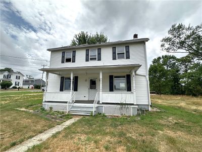 800 W 1st Avenue, House other with 3 bedrooms, 1 bathrooms and 2 parking in Derry Twp PA | Image 2