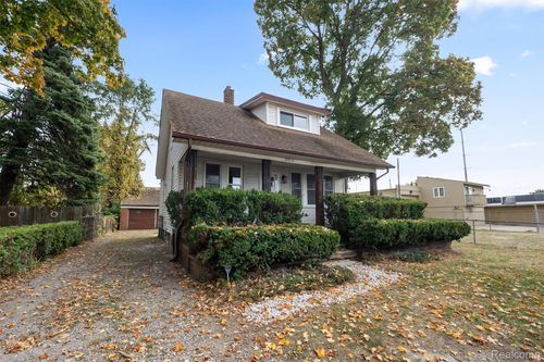 20910 Collingham Ave, Farmington Hills, MI, 48336-5804 | Card Image