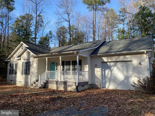 21 Fort King Dr, COLONIAL BEACH, VA, 22443-4110 | Card Image