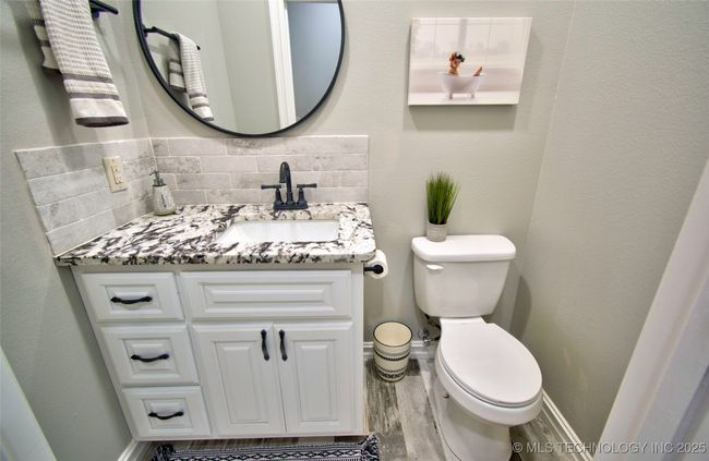 Half bath | Image 33