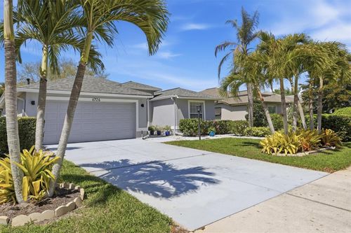 6726 W Country Club Ln, Sarasota, FL, 34243-3876 | Card Image
