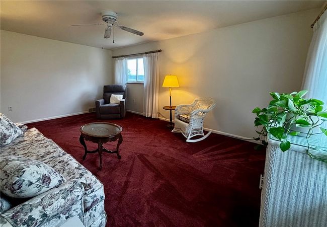 Living Room | Image 7