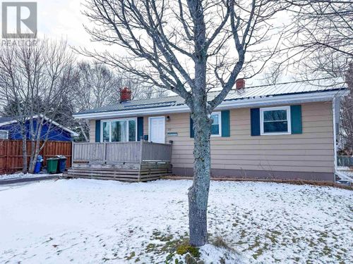 184 Southdale Ave, Charlottetown, PE, C1A6Z7 | Card Image