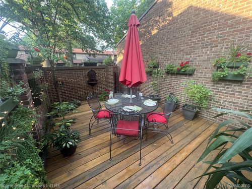 1153 Kirts Blvd, Troy, MI, 48084-4874 | Card Image