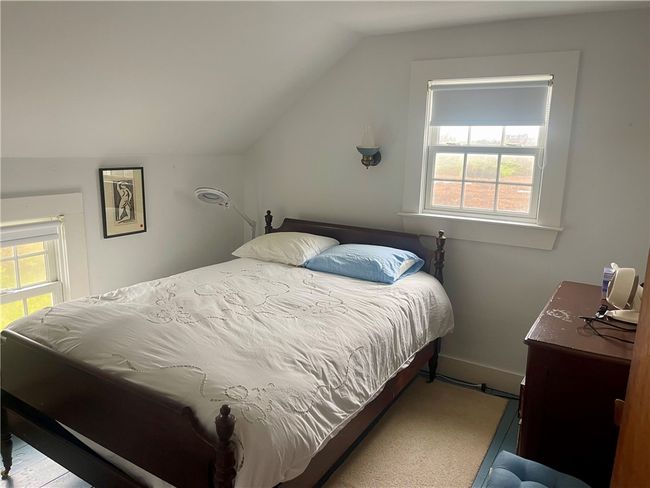 899 Cooneymus Rd, House other with 5 bedrooms, 4 bathrooms and 4 parking in Block Island RI | Image 16