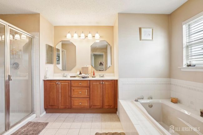 144 Nebula Rd, Townhouse with 2 bedrooms, 3 bathrooms and null parking in Piscataway NJ | Image 21