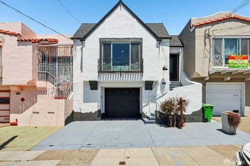 648 Thornton Ave, San Francisco, CA, 94124-2557 | Card Image