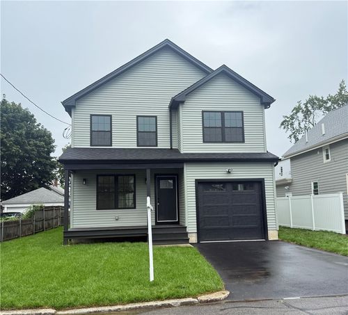 135 Owen Ave, Pawtucket, RI, 02860-1519 | Card Image