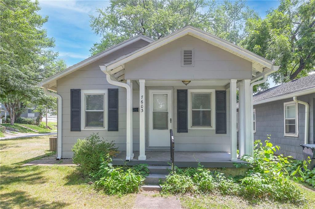 Pennsylvania Ave, Kansas City, MO 64114