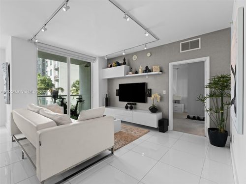 apt-1002-253 Ne 2nd St, Miami, FL, 33132-2290 | Card Image