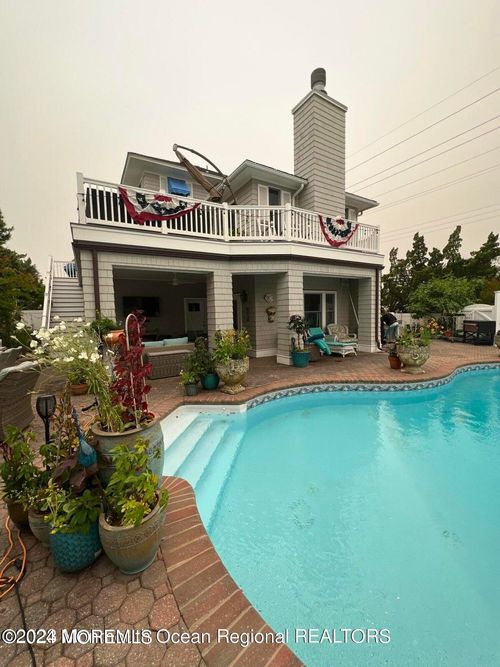 po243-106 Mathis Pl, Mantoloking, NJ, 08738-1821 | Card Image