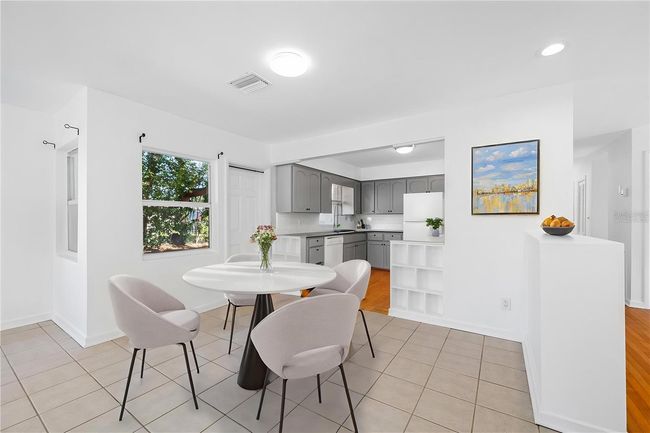 Dining Area off the Kitchen (Virtually Staged) | Image 21