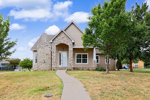 5123 N Hampton St, Bel Aire, KS, 67226-7650 | Card Image