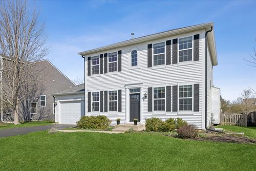 10468 Lansdale St, Huntley, IL, 60142-8119 | Card Image