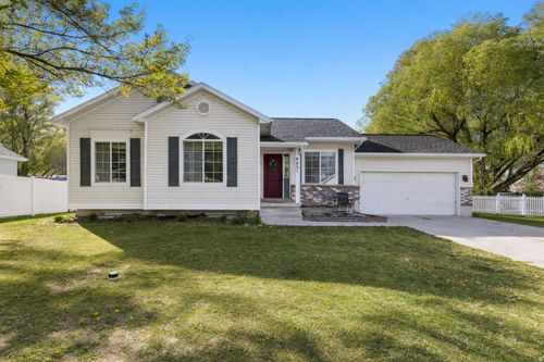 683 Country Club Dr, Stansbury Park, UT, 84074-9655 | Card Image