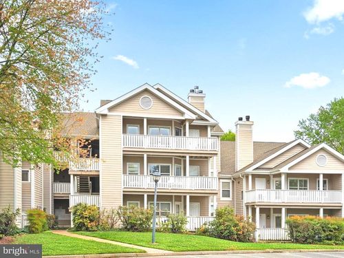 apt-301-14322 Climbing Rose Way, CENTREVILLE, VA, 20121-5145 | Card Image