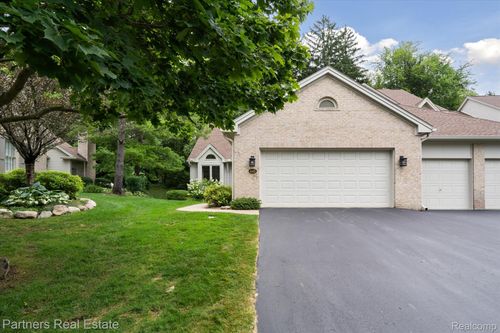4445 Golf View Dr, Brighton, MI, 48116-9186 | Card Image
