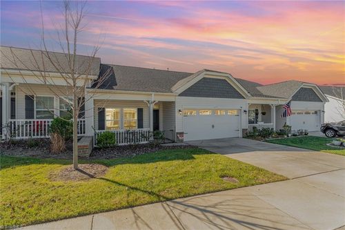 1675 Coopers Hawk Dr, Kernersville, NC, 27284-0210 | Card Image