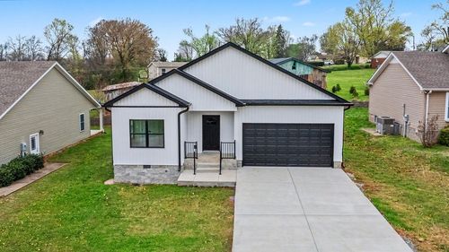 104 Bee Line Way, Trenton, KY, 42286-8767 | Card Image