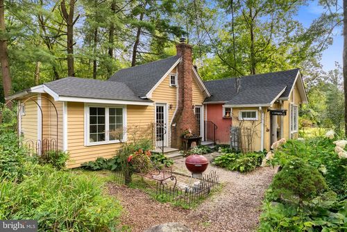 23 Weikel Rd, SELLERSVILLE, PA, 18960-1239 | Card Image