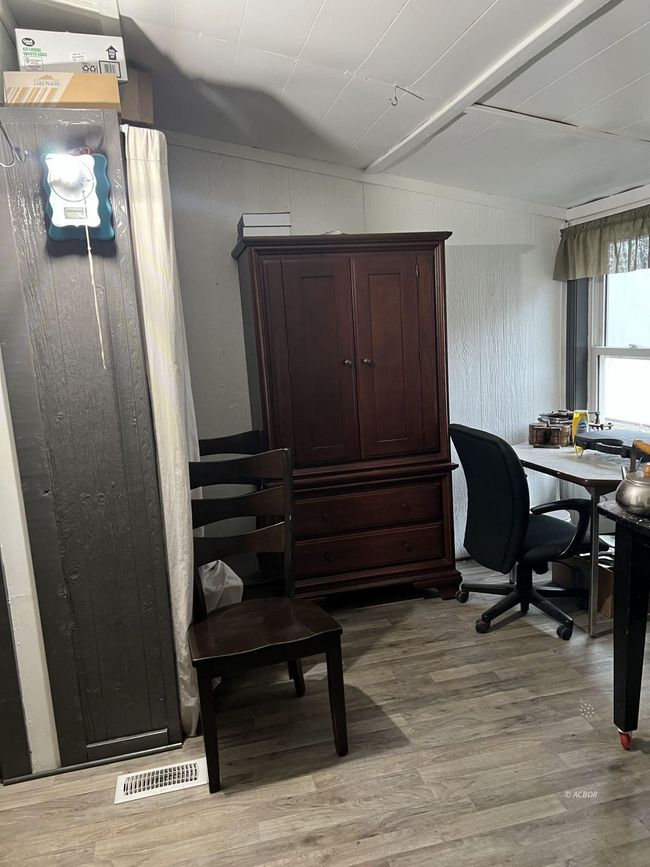 33695 State Route 683, House other with 5 bedrooms, 2 bathrooms and null parking in Mc Arthur OH | Image 21