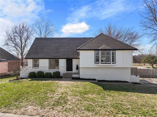 9718 Appleton Ave, Kansas City, MO, 64134-2351 | Card Image