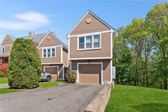 607 Brookhaven Ln, Condo with 2 bedrooms, 3 bathrooms and 2 parking in Woonsocket RI | Image 26