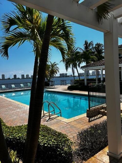 apt-202-1040 Lake Shore Dr, Lake Park, FL, 33403-2876 | Card Image