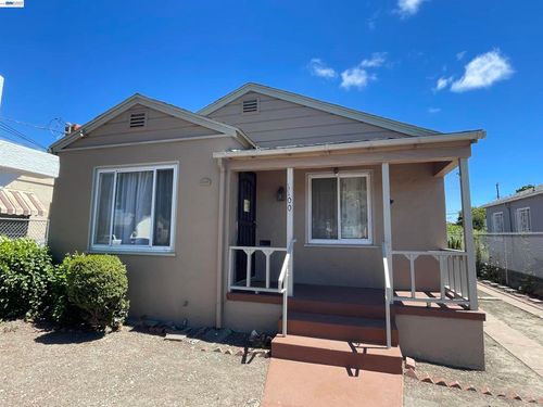 1100 101st Ave, Oakland, CA, 94603-3152 | Card Image