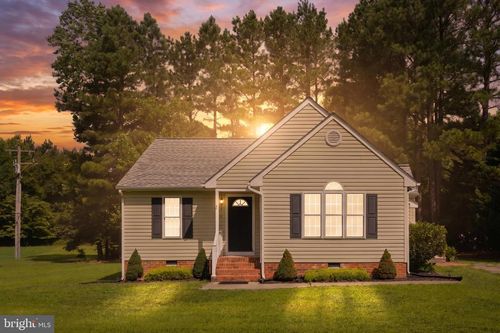 151 Deep Landing Rd, TAPPAHANNOCK, VA, 22560-5551 | Card Image