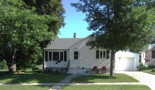 231 E Sorenson Ave, Appleton, MN, 56208-1419 | Card Image