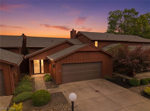 17933 Cliffside Drive, Strongsville, OH, 44136 | Card Image