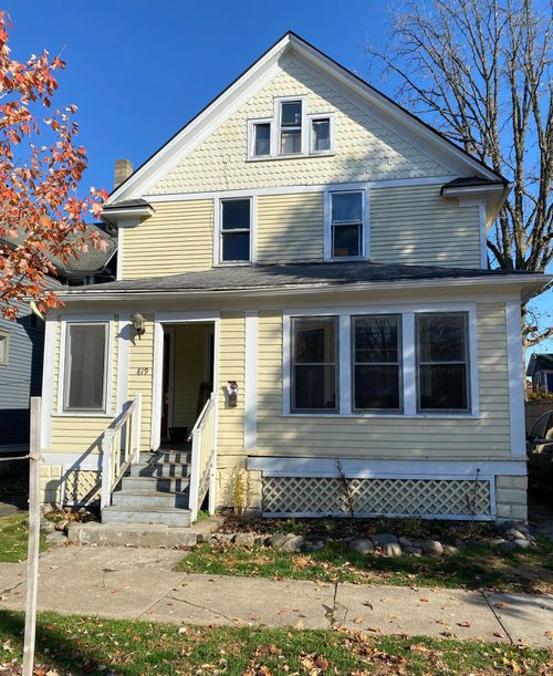 819 Oak Street, Kalamazoo, MI, 49008 | Card Image